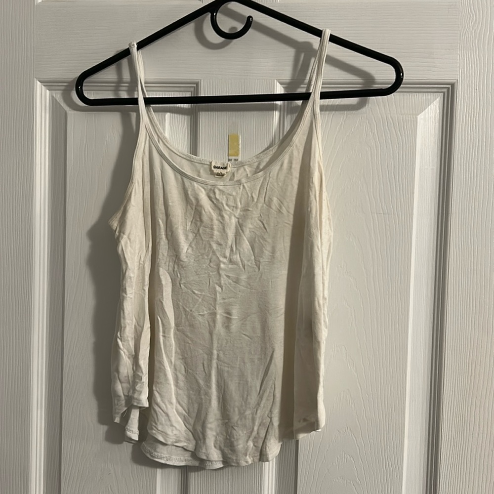 Flowy white garage tank